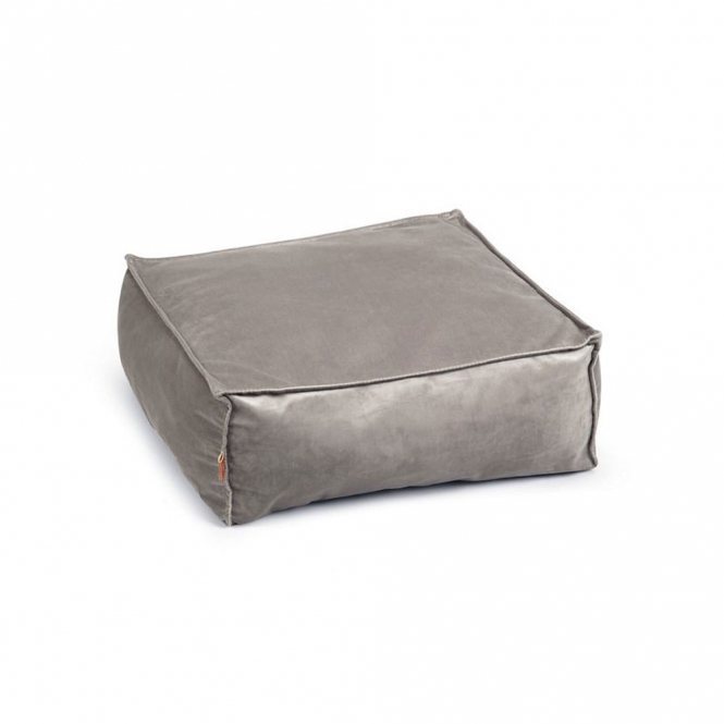 Designed by Lotte Katzenkissen Velveti